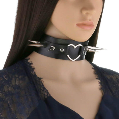Long Spike Heart Choker