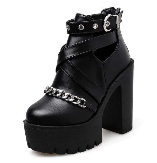 Retribution Chain Boots