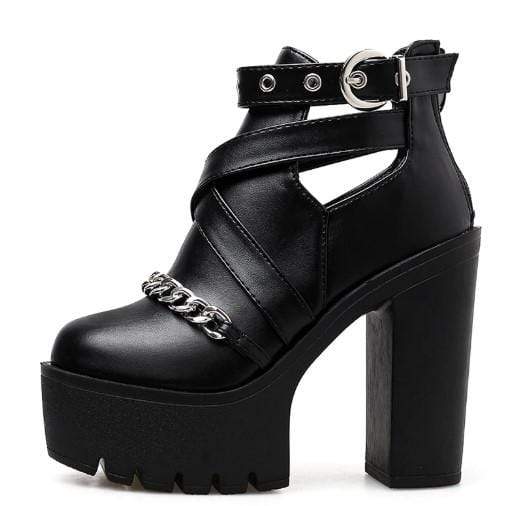 Retribution Chain Boots