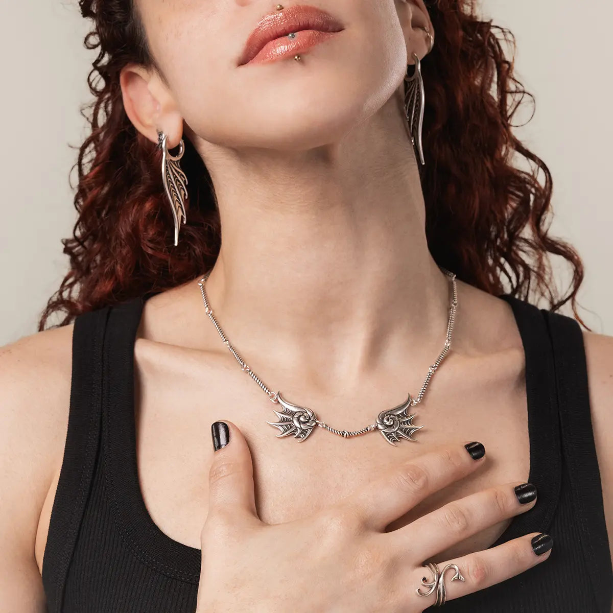 ABYSSAL BIND NECKLACE