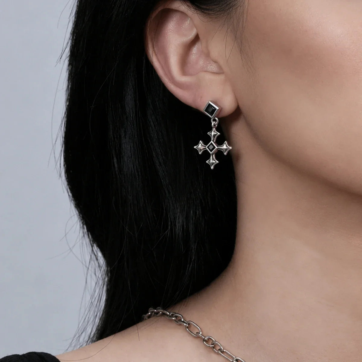 BLACK TESTAMENT EARRINGS