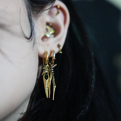BOUND TWIN EARRINGS (GOLD)