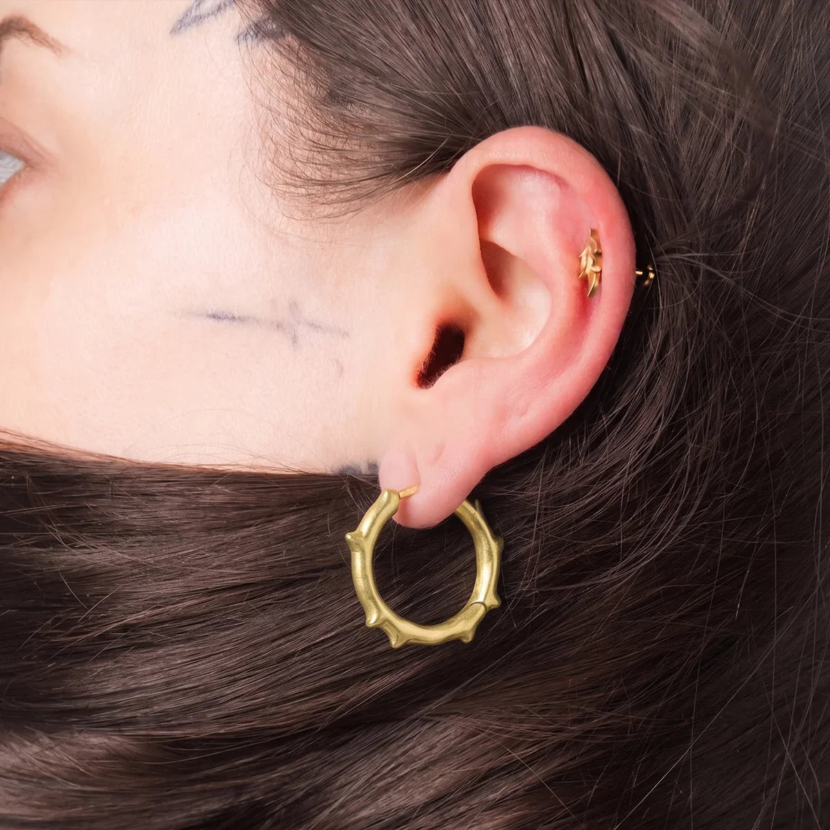 BRAMBLE LEAF FLATBACK STUD