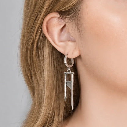 CHIC GUILLOTINE EARRINGS