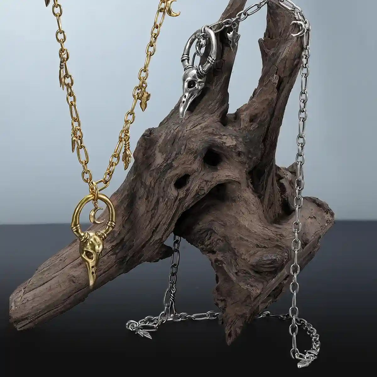 CROW WARD NECKLACE (GOLD)