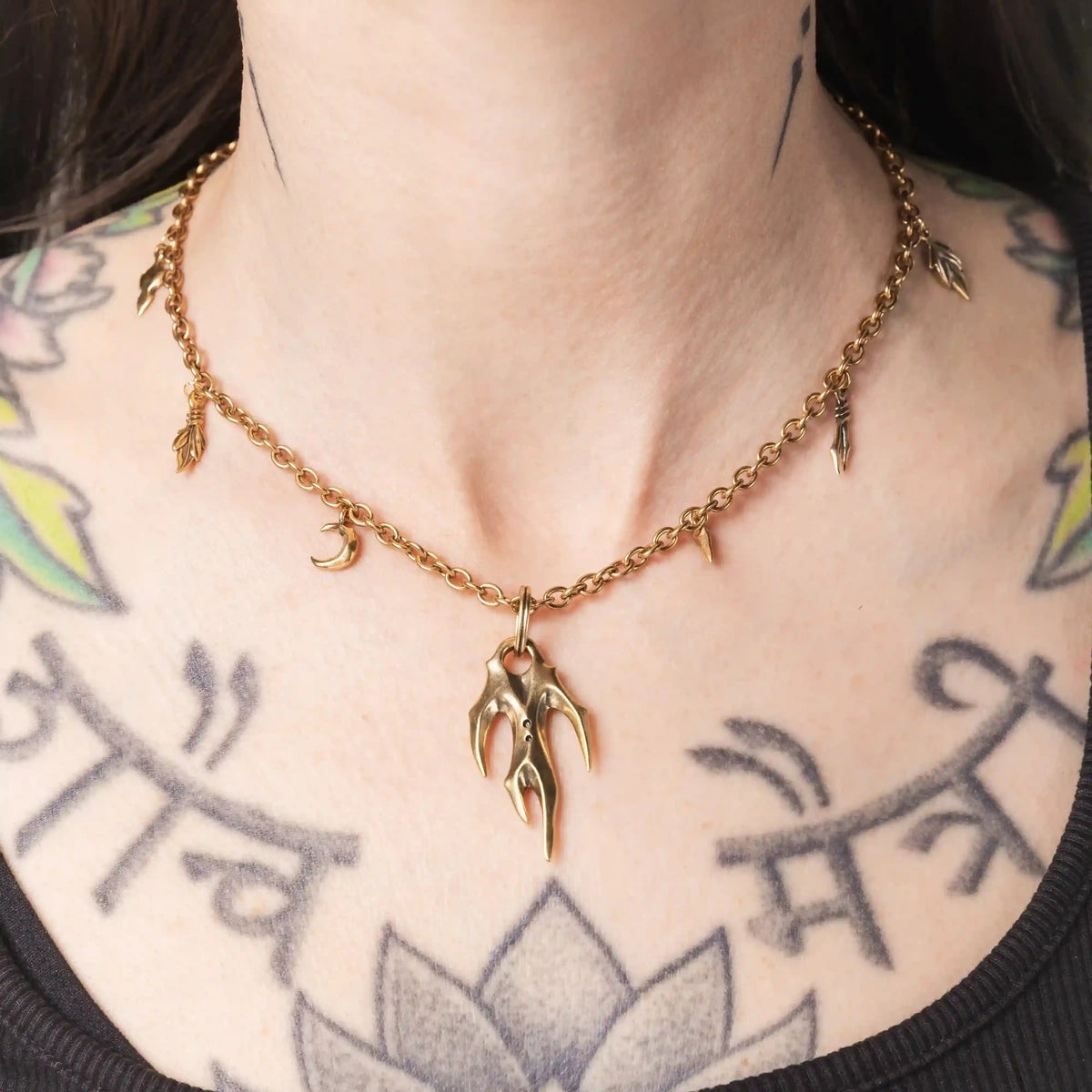 FERAL HUSK NECKLACE (GOLD)