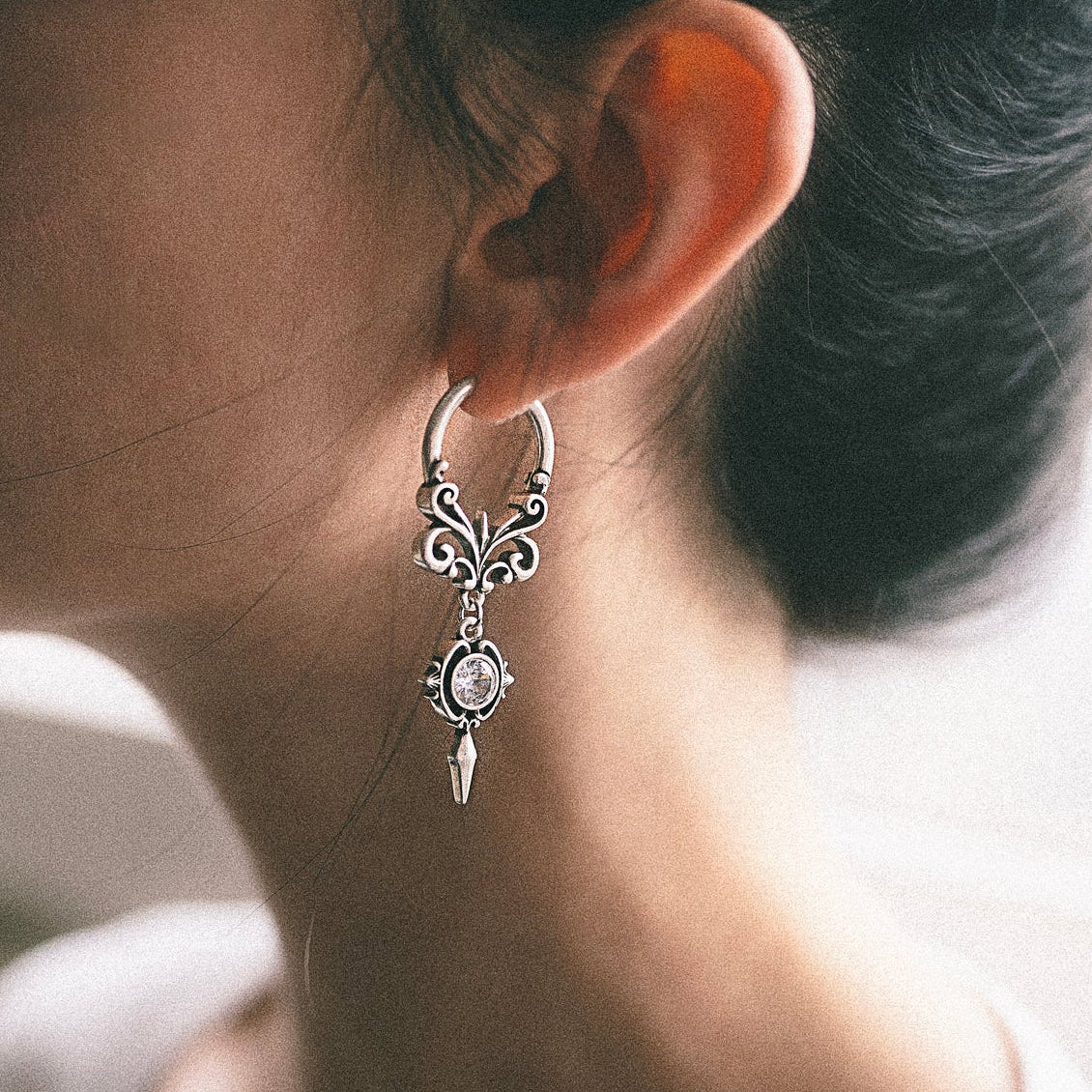 GOTHIC CREST EARRINGS