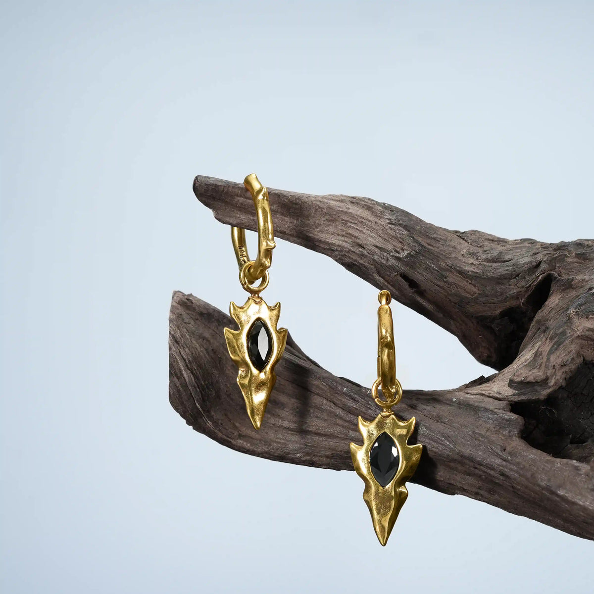 KNAPPED STONE EARRINGS (GOLD-OBSIDIAN)