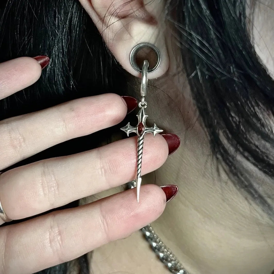 LONGINUS GODPIERCER EARRINGS (925 SILVER)