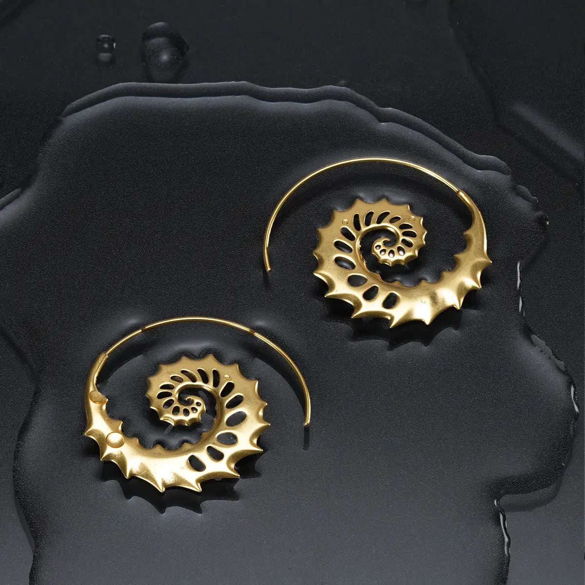 NAUTILUS OMEN EARRINGS