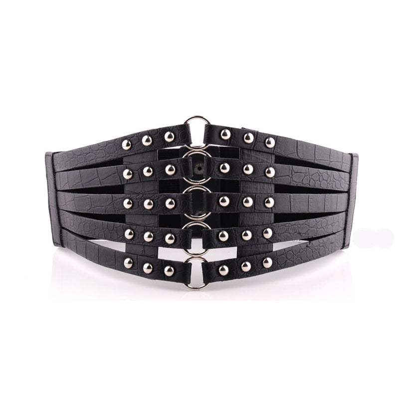Rivets Belt - front studio view (1 of 2)