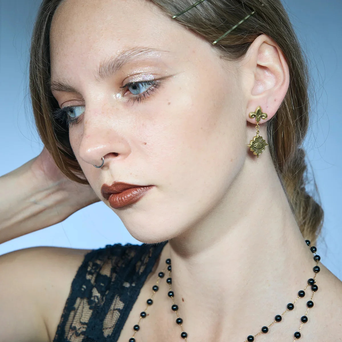 RADIANT WITNESS EARRINGS