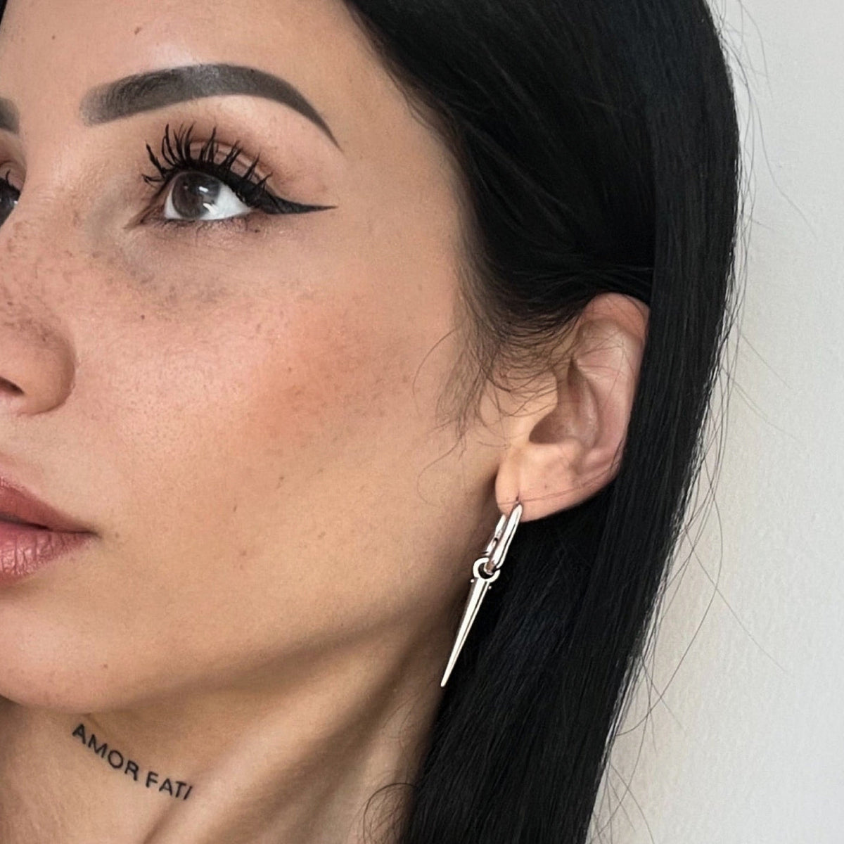 TAPERED EDGE EARRINGS