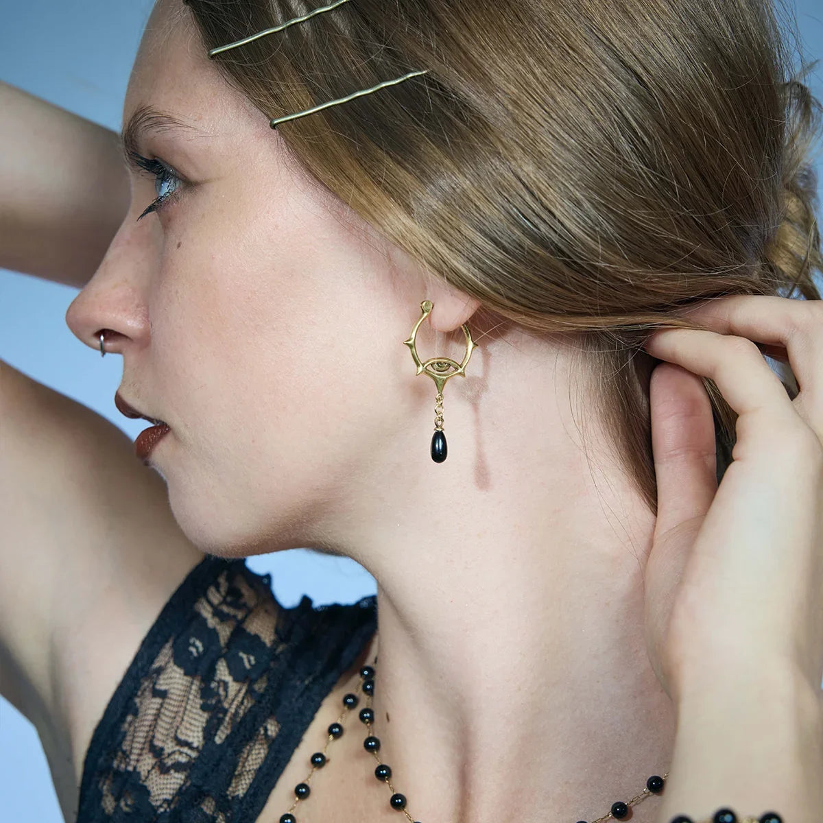 THORNED GAZE EARRINGS