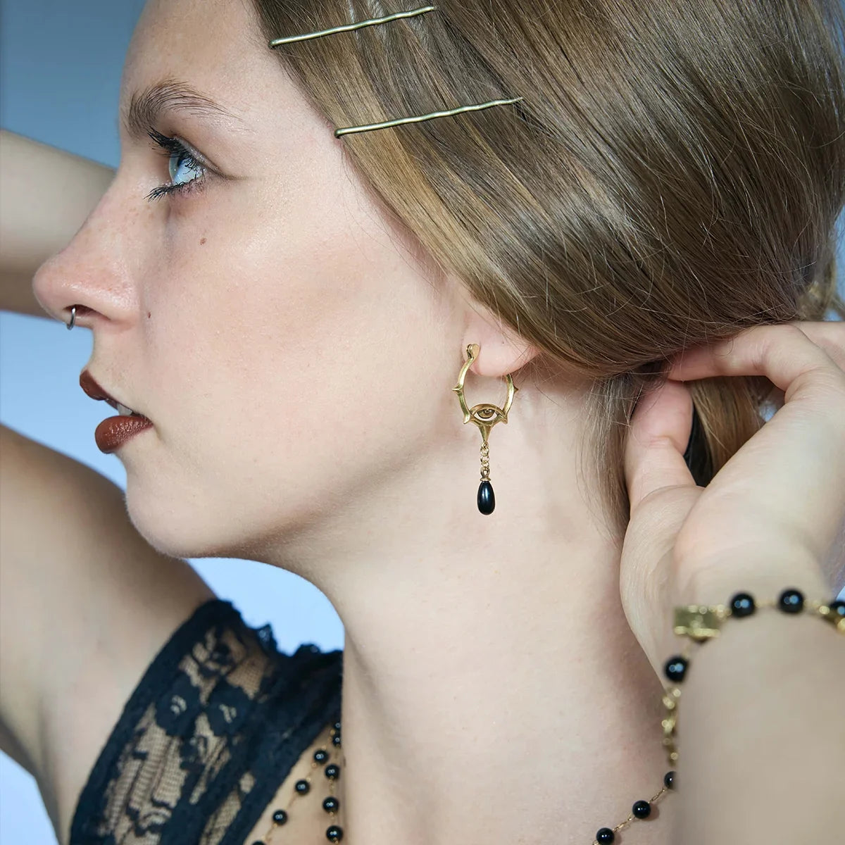 THORNED GAZE EARRINGS