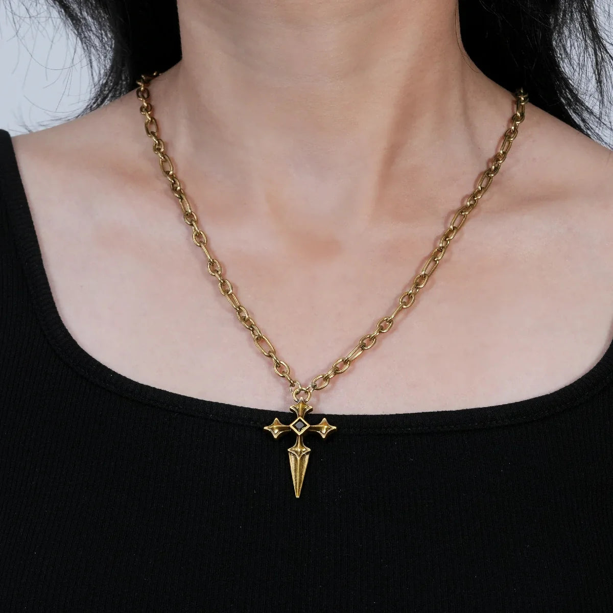 VESPER BLADE NECKLACE