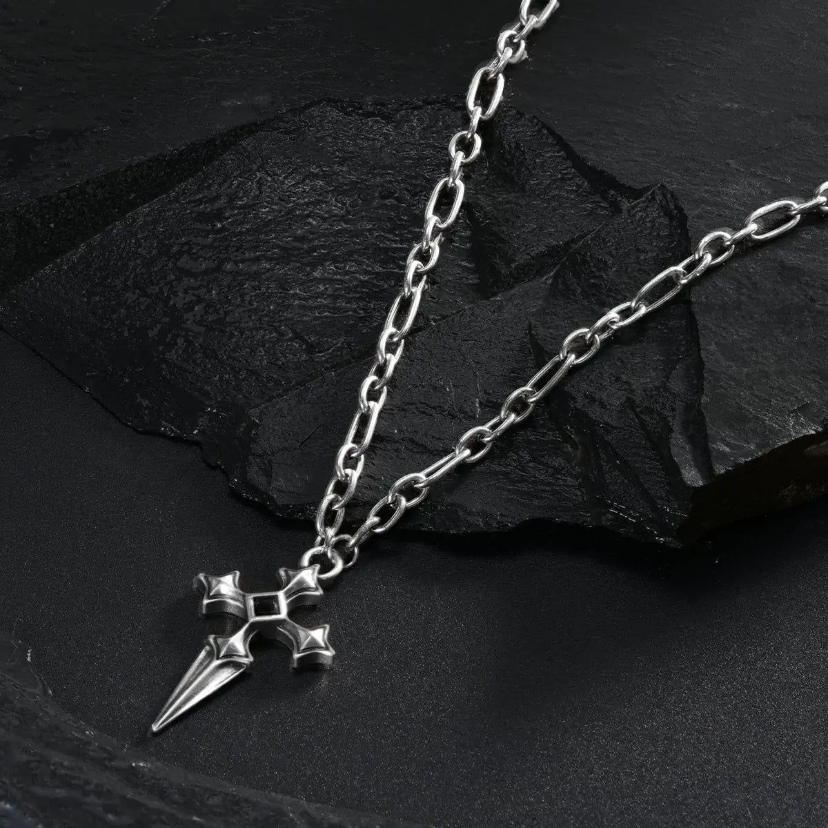 VESPER BLADE NECKLACE