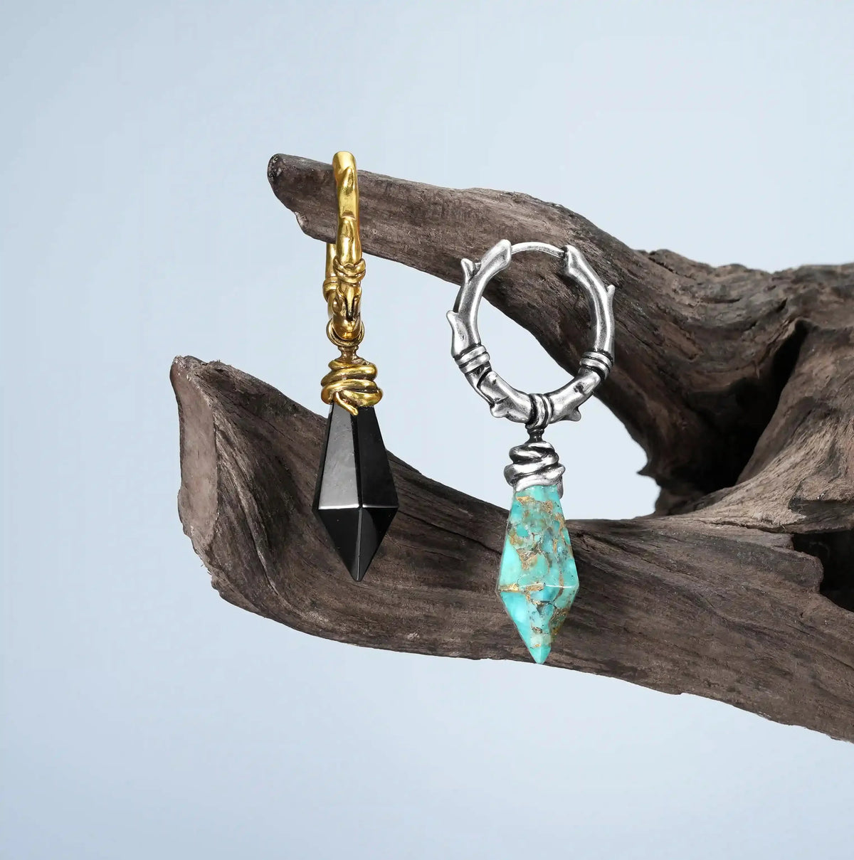 WRAPPED RELIC EARRINGS  (GOLD-OBSIDIAN)
